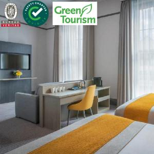 Deluxe Family Room room in Maldron Hotel Parnell Square