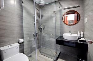 Phòng Đôi hoặc Hai Giường Đơn Loại Sang Hướng Biển (Deluxe Double or Twin Room with Sea View)