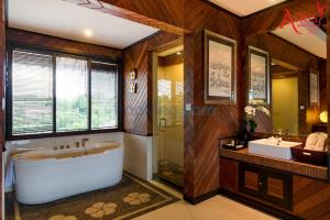 Biệt thự 3 phòng ngủ có hồ bơi riêng (Three-Bedroom Villa with Private Pool)