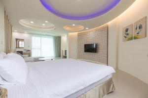 Phòng Deluxe Giường Đôi Có Ban Công (Deluxe Double Room with Balcony)
