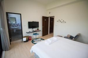 Phòng Tiêu Chuẩn Giường Đôi (Standard Double Room)