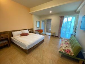 Phòng Deluxe Giường Đôi Có Bồn Tắm (Deluxe Double Room with Bath)