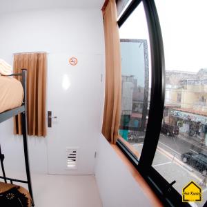 Phòng 2 Giường Đơn Có Phòng Tắm Chung (Twin Room with Shared Bathroom)