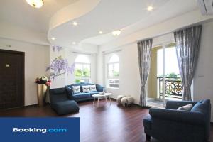Two Bedroom Family Suite with Balcony (Two Bedroom Family Suite With Balcony)