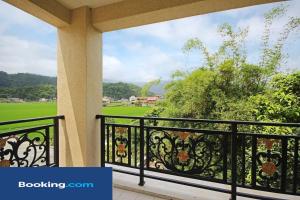 Two Bedroom Family Suite with Balcony (Two Bedroom Family Suite With Balcony)