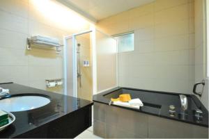 Phòng Gia Đình Loại Sang (Deluxe Family Room)