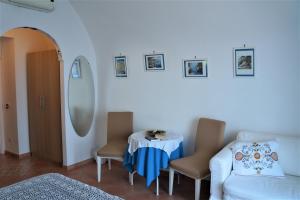 Double or Twin Room with Sea View room in L'Arabesco B&B