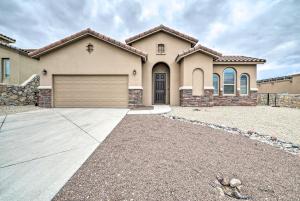 Family Retreat 2 Blocks to Sonoma Golf Club! in Las Cruces