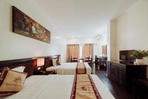 Phòng Hai Giường Đơn Loại Sang (Deluxe Twin Room)
