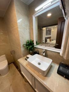 Phòng Giường Đôi Có Ban Công (Double Room with Balcony)