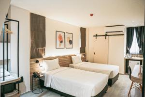Phòng Đôi Cao Cấp (Superior Double Room)