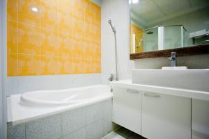 Phòng Gia Đình (6 Người Lớn) (Family Room (6 Adults))