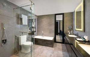 Suite Hạng Doanh Nhân (Business Suite)
