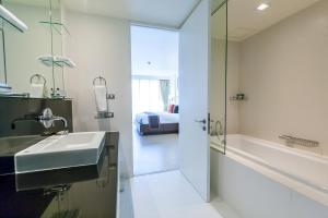 Suite 2 Phòng Ngủ (Two-Bedroom Suite)