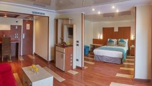 Deluxe Junior Suite with Dock View room in Nile View Jewel Hotel