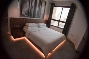 One-Bedroom Apartment room in Luxury Seaview apartment in Salmiya