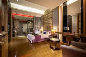 Deluxe Thương gia (Deluxe Business)