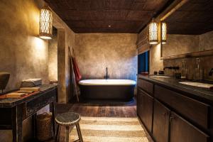 Biệt Thự Grand 3 Phòng Ngủ Có Hồ Bơi Nhìn Ra Vịnh (Three-Bedroom Grand Bay Pool Villa)