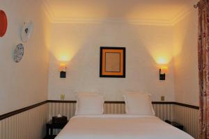 Double Room with Terrace room in Le Relais Monceau