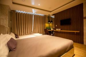 Phòng Suite Nhỏ (Junior Suite Room)