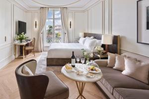 Premier Junior Suite room in Mandarin Oriental Ritz Madrid