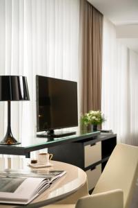 Deluxe Suite room in Centro Westside by Rotana