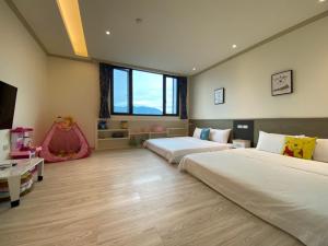 Phòng Cổ Điển Cho 4 Người (Classic Quadruple Room)