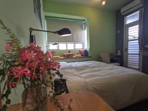 Phòng Có Giường Cỡ Queen Với Ban Công (Queen Room with Balcony)