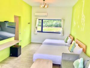 Phòng 4 người Nhìn ra cảnh Núi non (Quadruple Room with Mountain View)