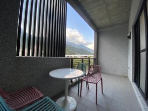 Phòng Gia Đình Có Ban Công (Family Room with Balcony)