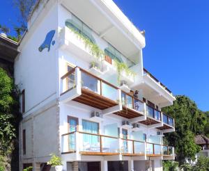 Phòng Có Giường Cỡ Queen Nhìn Ra Biển (Queen Room with Sea View)