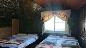 Phòng Bốn Người Có Phòng Tắm Riêng (Quadruple Room with Private Bathroom)