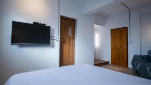 Phòng Giường Đôi Có Phòng Tắm Riêng (Double Room with Private Bathroom)