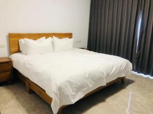 Phòng Tiêu Chuẩn Giường Đôi Lớn (Standard Queen Room)