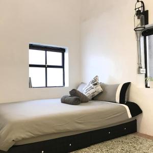 Nhà 2 Phòng Ngủ (Two-Bedroom House)