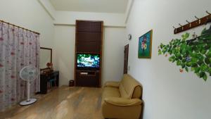 Phòng Giường Đôi Có Phòng Tắm Riêng (Double Room with Private Bathroom)