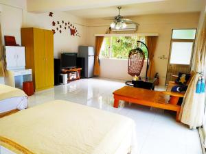 Phòng 4 Người có Sân hiên (Quadruple Room with Terrace)