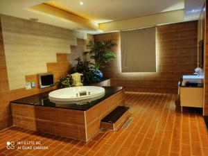 Phòng có giường cỡ King với Bồn tắm Spa (King Room with Spa Bath)