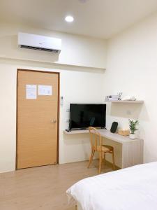 Phòng Giường Đôi Có Ban Công (Double Room with Balcony)