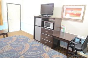 Deluxe King Room room in Budget Host Inn & Suites