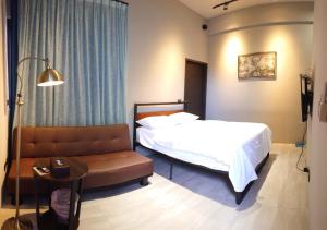 Phòng Giường Đôi Nhìn Ra Hồ Nước (Double Room with Lake View)