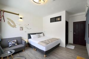 Phòng Tiêu Chuẩn Giường Đôi Lớn (Standard Queen Room)