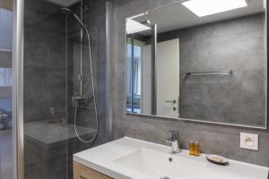 One-Bedroom Apartment room in Sweett - Michel Ange