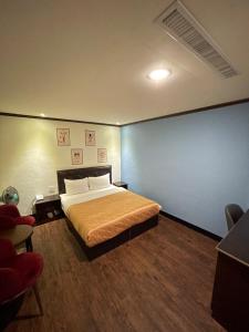 Phòng Đôi Phổ Thông (Economy Double Room)