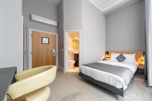 Double Room room in Gainsborough Hotel