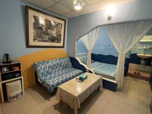 Phòng Deluxe Giường Đôi Có Vòi Sen (Deluxe Double Room with Shower)