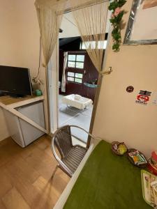 Phòng Giường Đôi Nhìn Ra Núi (Double Room with Mountain View)