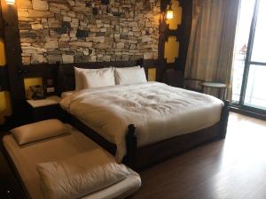 Phòng Đôi Loại Sang có Bồn Tắm (Deluxe Double Room with Bathtub)