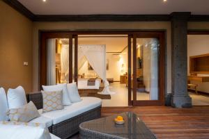 Presidential Suite with Jacuzzi and River View