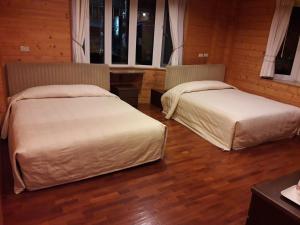 Phòng Bốn Người Có Phòng Tắm Riêng (Quadruple Room with Private Bathroom)